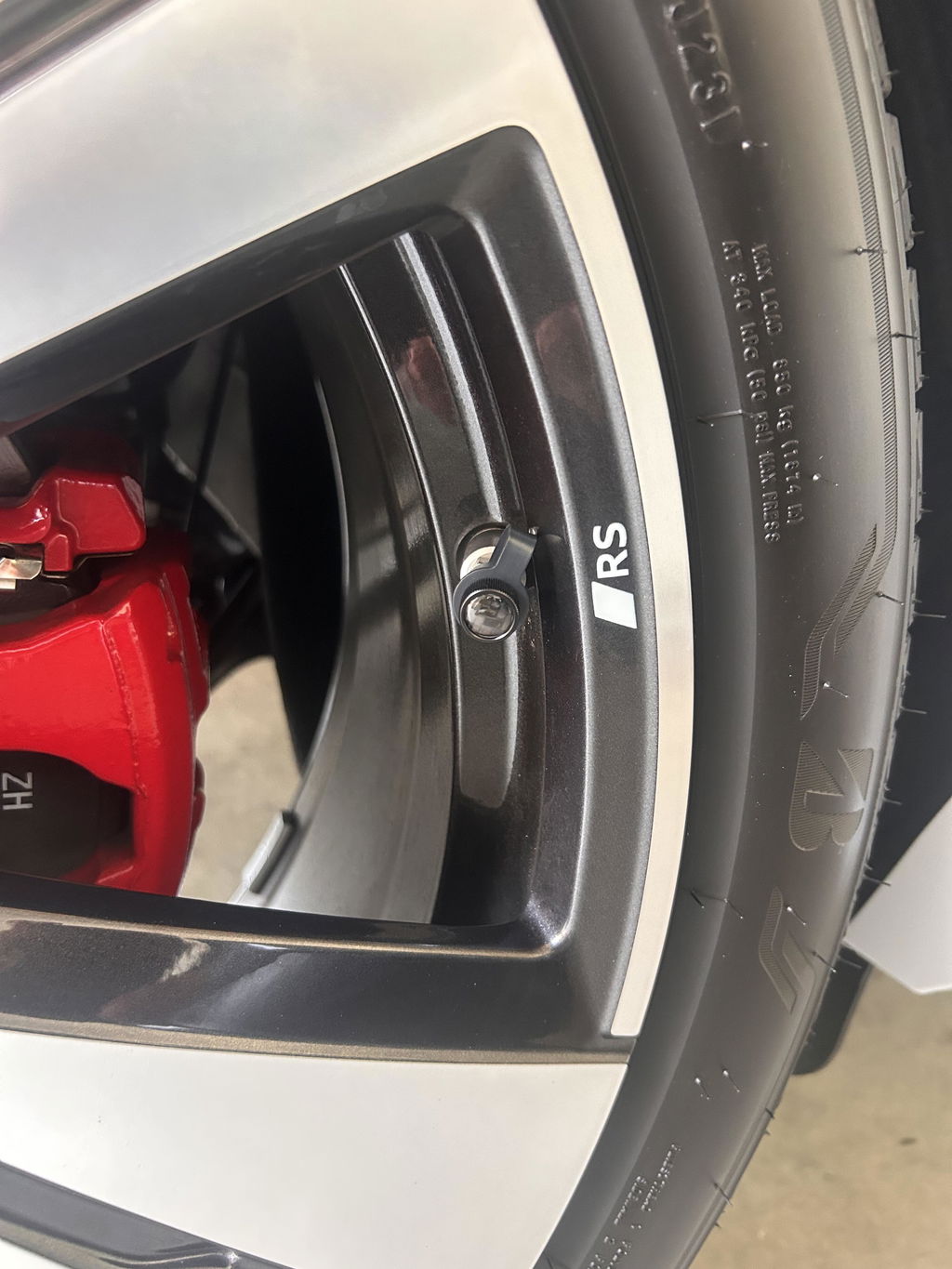 Carbon Fiber Valve Stem Caps - Premium Aluminum