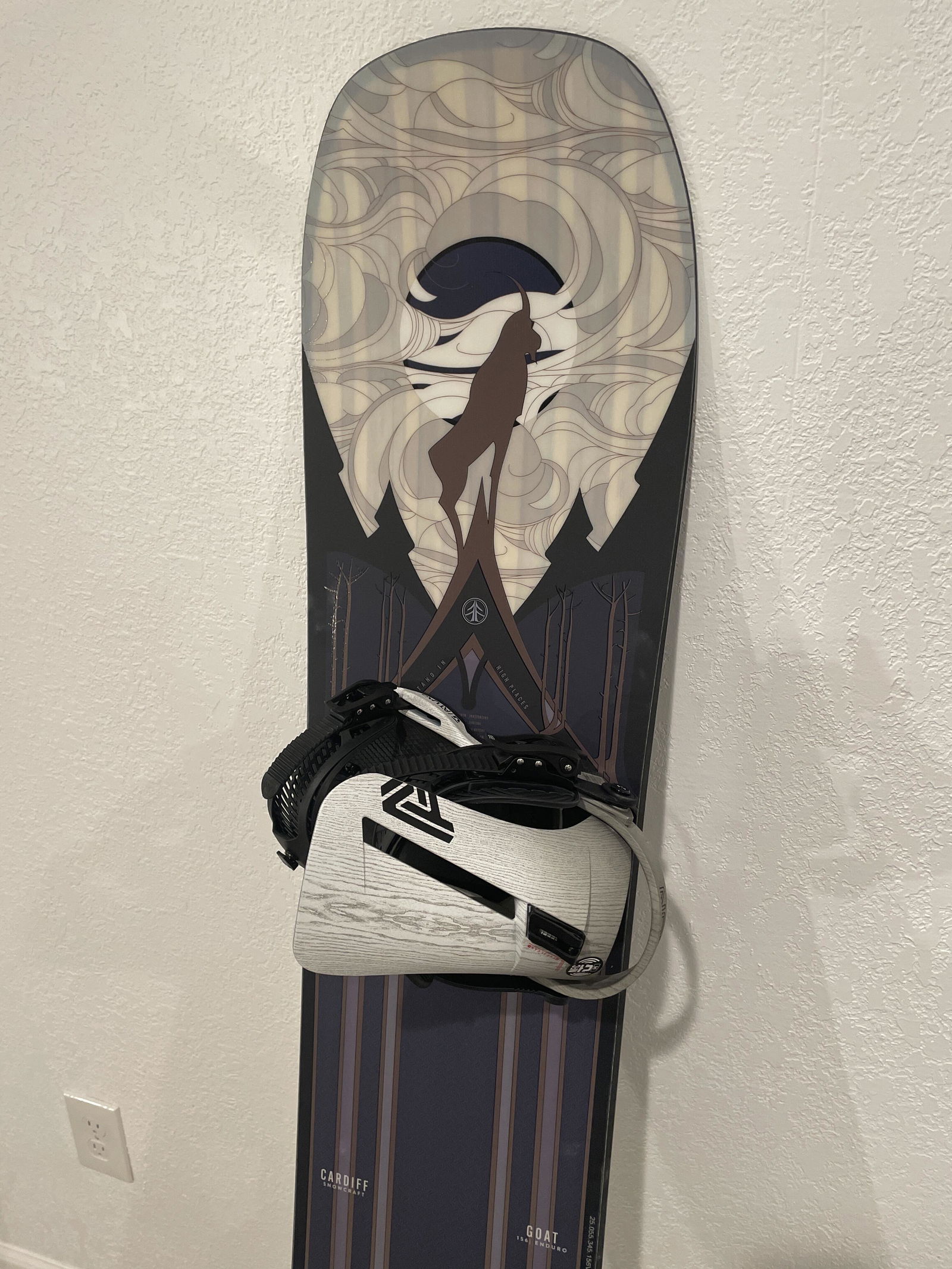 Goat Enduro Snowboard: All-Mountain Shredding – CARDIFF SNOWcraft