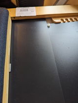 Kindle C. — Low quality and different from picture.