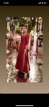 Zainab review photo