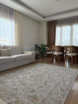 Selin review photo