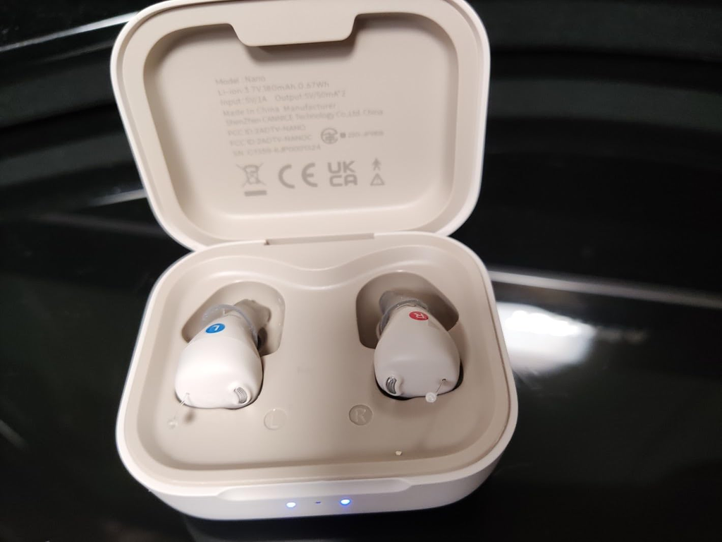 Cearvol Nano 小型集音器（UV除菌・ワンケース操作）ベージュ