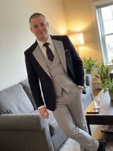 Adam Richardson review photo