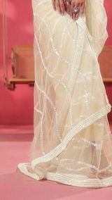 Saloni review photo