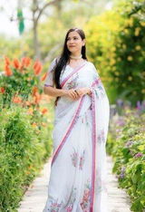 Pragya Wadhwa review photo