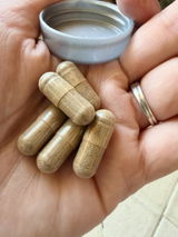 Onemomonewoman review photo