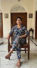 Riya Malhotra review photo