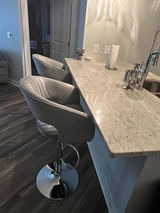 Mayra review photo