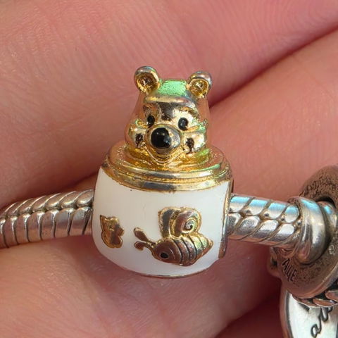 Charm Winnie Pooh Tarro