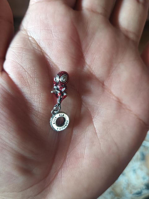 Charm Abeja Dorada