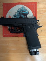 T.W. review photo