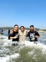 Nazmul Moon review photo