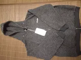 Yu R. review photo