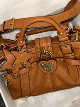 Nari L. review photo