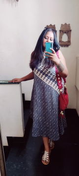 Sharmila Nambiar review photo