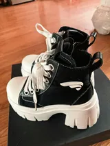 h**a review photo