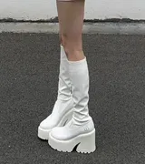m**q review photo