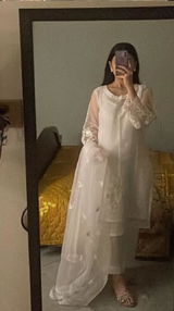 esha review photo