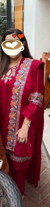 Tasneem review photo