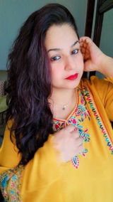 Zoya Arshad review photo