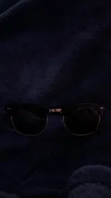 L** review photo