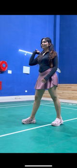 Surbhi Singh review photo