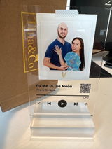 Elisa review photo
