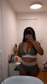 Martine review photo