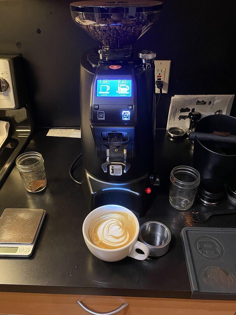 Eureka Zenith 65 Neo Espresso Grinder – Clive Coffee