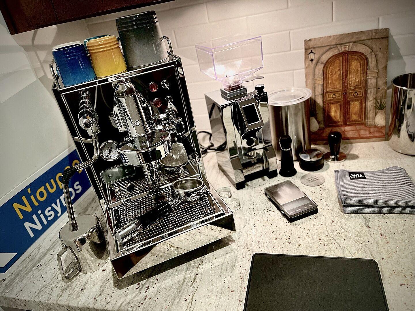 ECM Classika PID Espresso Machine | Single Boiler E61 | Clive Coffee