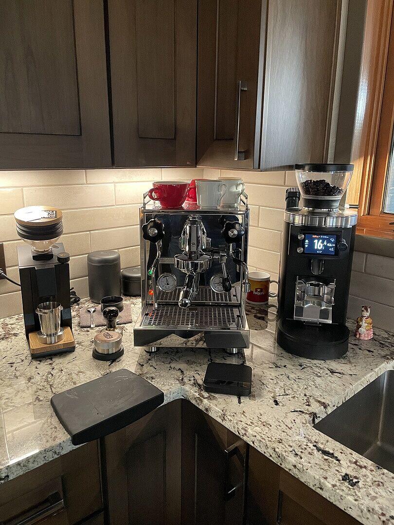 Mahlkönig E65W GbS Commercial Espresso Grinder – Clive Coffee