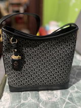 Ellah review photo