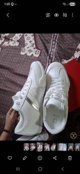 AA review photo