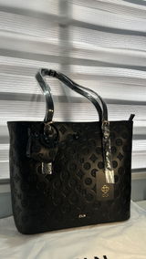 Ellery review photo