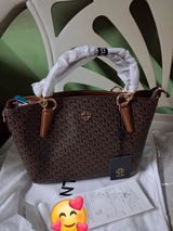 V. review photo