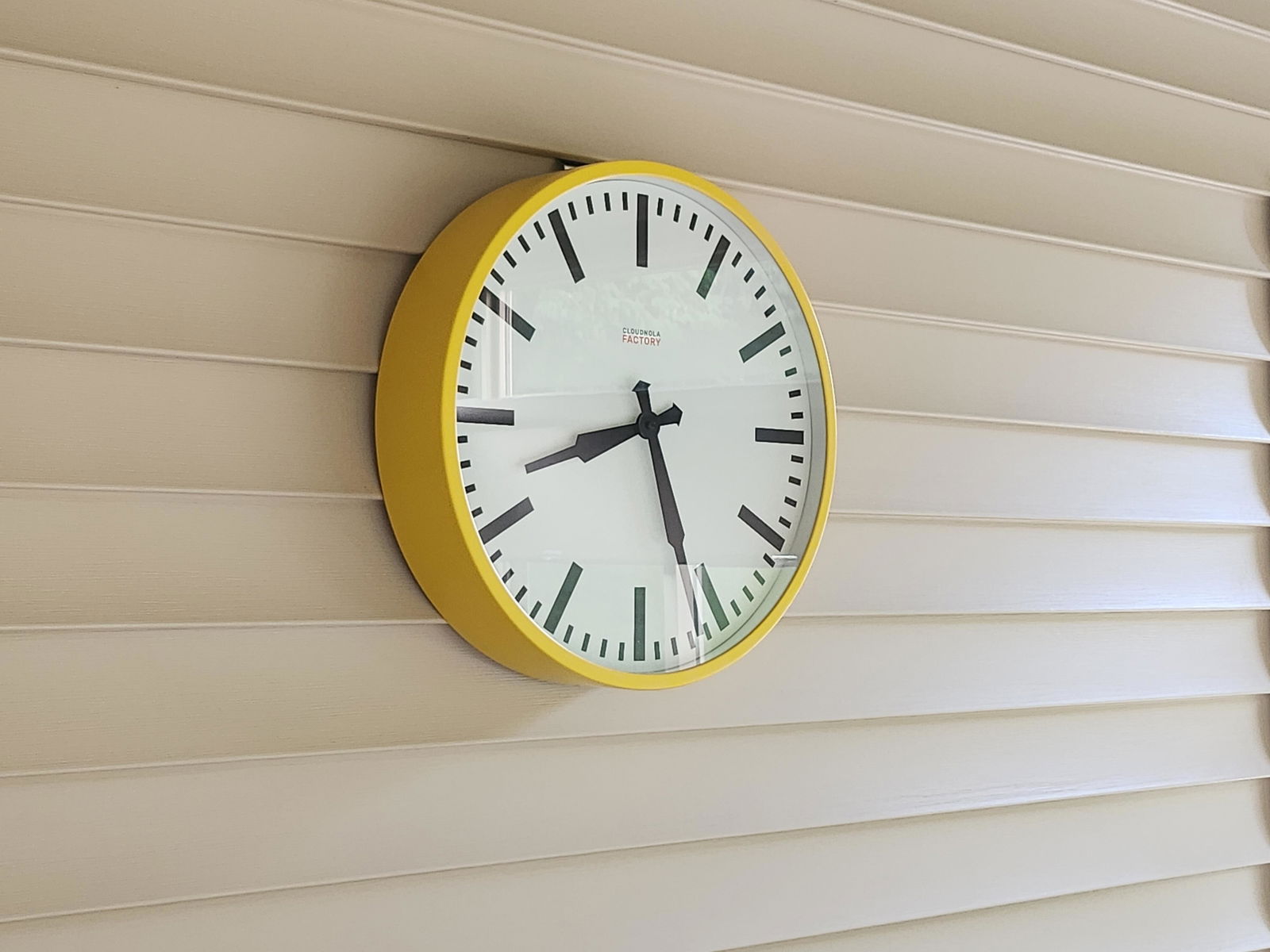 White Wall Clock – Factory White XL – Wall Clock | Cloudnola