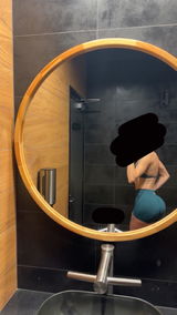 Chloe review photo