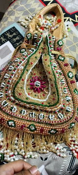 Nidhi Singh review photo