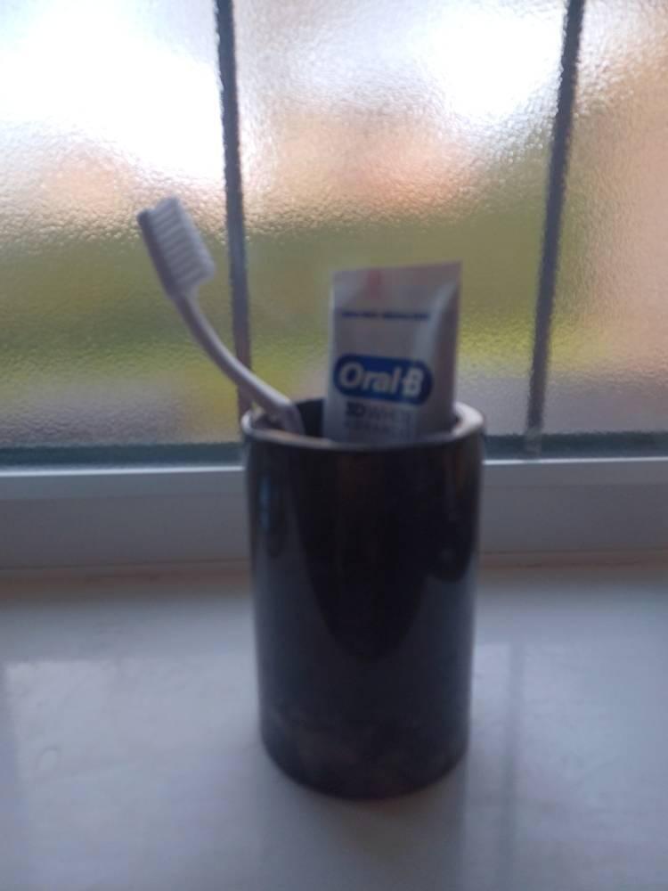 Marble Toothbrush Holder - Black and Beige