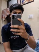 Vivek Sharma review photo