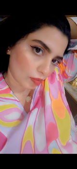 Saira review photo