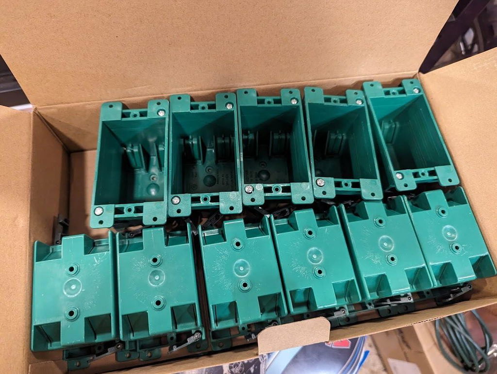 ComiLED Old Work  Electrical Outlet Box 1 Gang 12-Pack