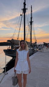 Veronika review photo