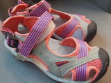 Sandrine. T review photo
