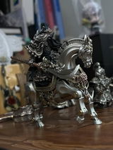 K.L. review photo