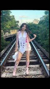 Cassandra Lara review photo