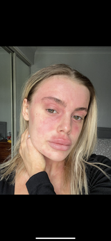 Niamh Olivia Thompson review photo