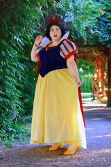 Queendom Cosplay review photo