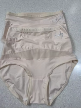 Samira Martin review photo
