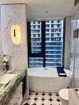 Madison Robinson review photo
